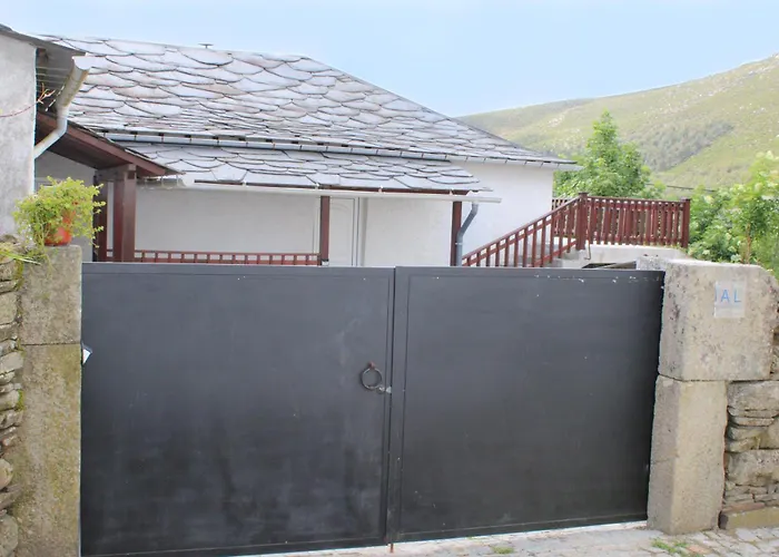 Noninha House * Alvarenga