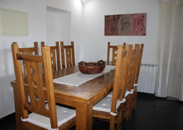 Nyaraló Noninha House *